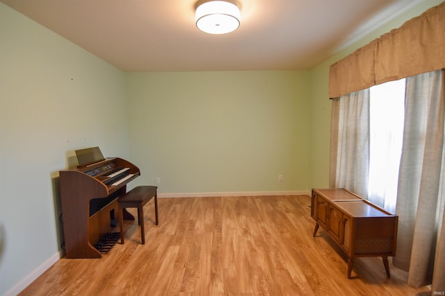 4101 Saddlebrooke Ln, Evansville, IN 47715 - sitting room featuring light wood-style floors and baseboards