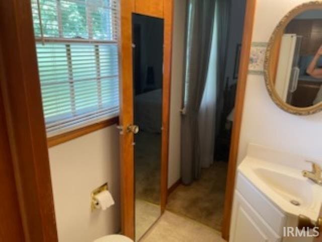 206 Pine St, Vincennes, IN 47591 - bathroom featuring vanity
