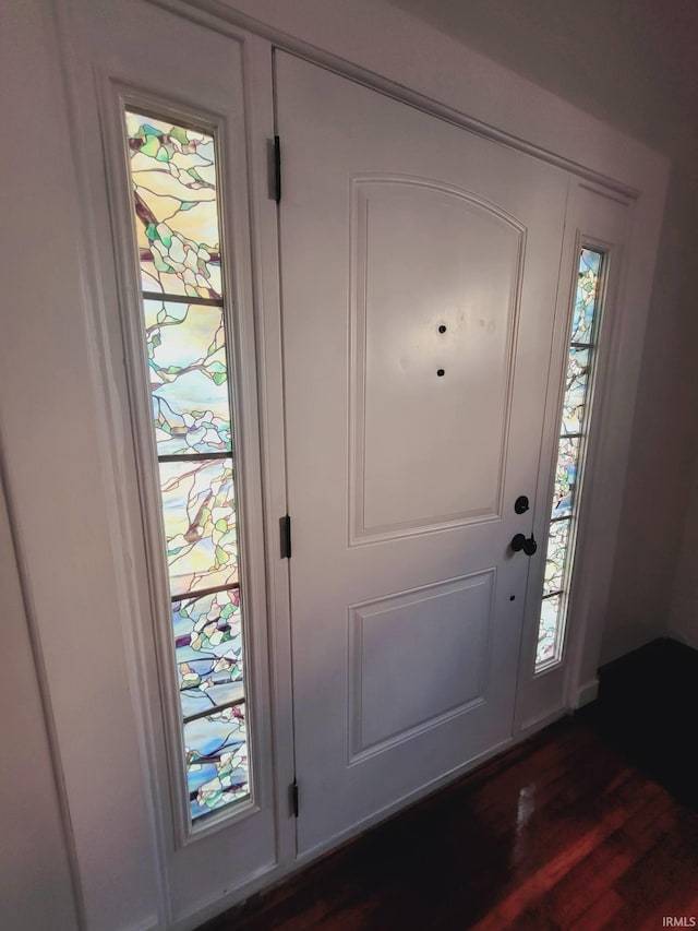 1021 E Blackford Ave, Evansville, IN 47714 - entrance foyer with dark wood-type flooring