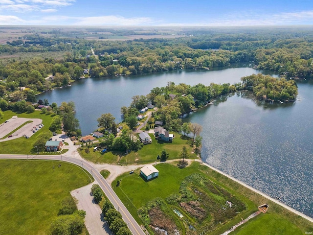 9758 N Hiawatha Ln, Syracuse, IN 46567