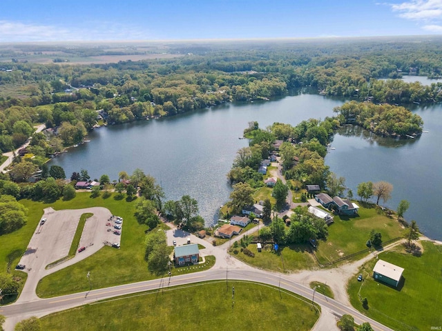 9758 N Hiawatha Ln, Syracuse, IN 46567