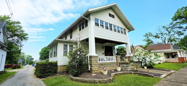 718 N Cherry St, Mount Carmel, IL 62439 - view of front of home with a porch