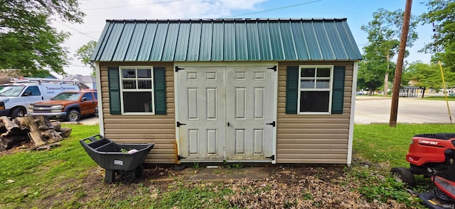 718 N Cherry St, Mount Carmel, IL 62439 - view of shed