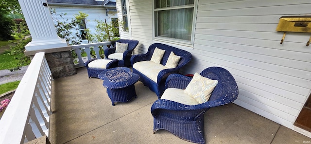 718 N Cherry St, Mount Carmel, IL 62439 - view of patio / terrace