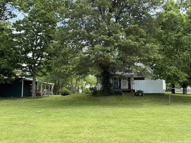 504 N Myra St, Worthington, IN 47471 - view of green lawn