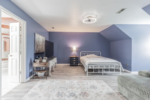 7860 Cedar Ridge Dr, Evansville, IN 47715 - bedroom with light wood-style floors and baseboards