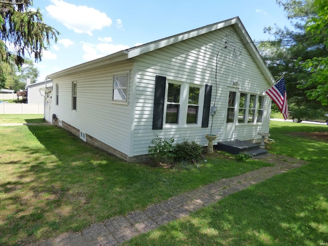 51044 Portage Rd, South Bend, IN 46628 - view of side of home