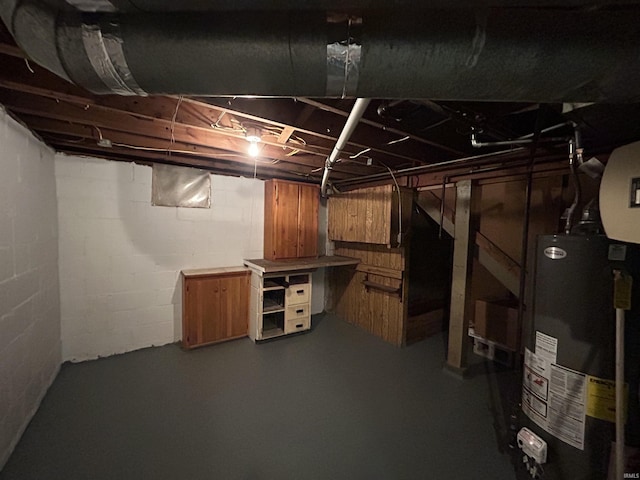 3534 Oakcrest Dr, South Bend, IN 46615 - unfinished below grade area with gas water heater