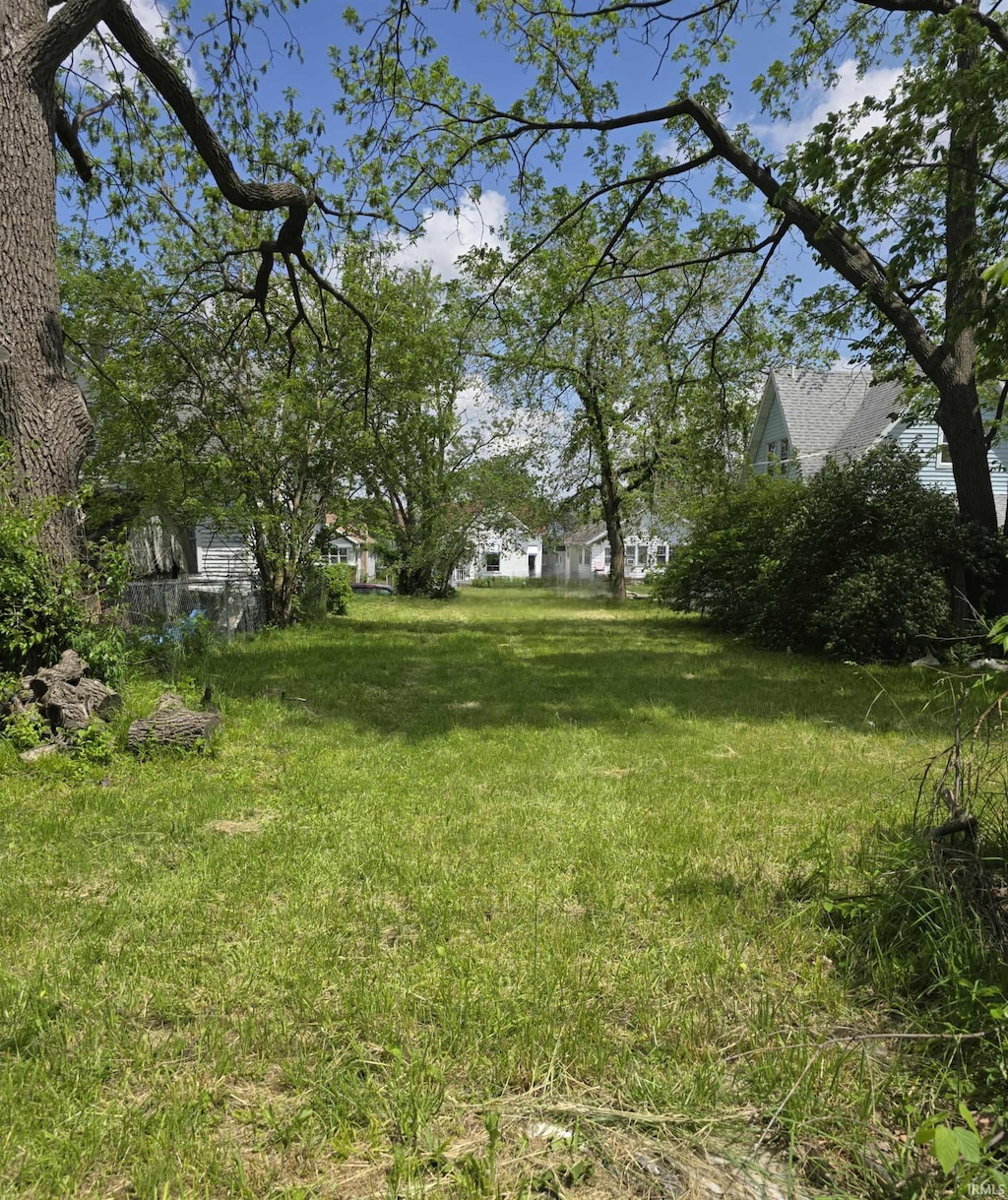 915 S 18th St, New Castle, IN 47362
