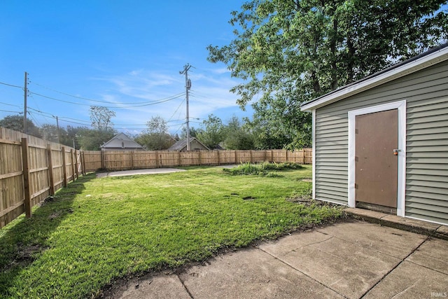 1614 Kendall St, South Bend, IN 46613 - view of yard with a patio