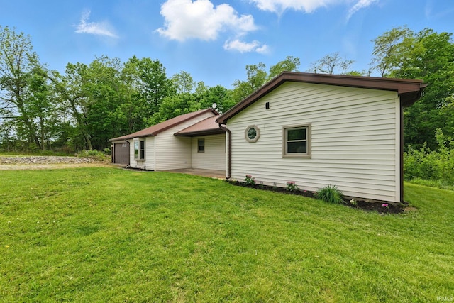7956 N 225 W, Delphi, IN 46923 - rear view of property with a lawn