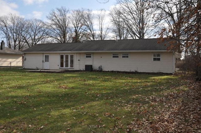 3333 Eastwood Dr, Fort Wayne, IN 46805 - rear view of house featuring central AC unit