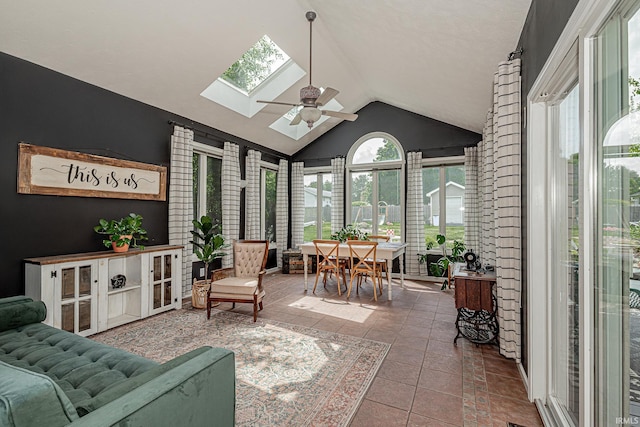 845 N Timberline Cir E, Warsaw, IN 46582 - sunroom / solarium featuring a skylight and vaulted ceiling