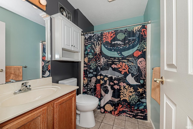 845 N Timberline Cir E, Warsaw, IN 46582 - bathroom featuring tile patterned floors, toilet, vanity, and a shower with shower curtain