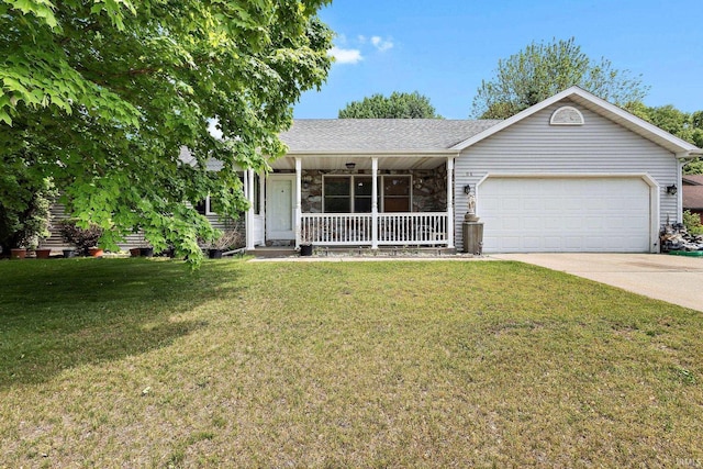 608 Fieldstone Ln, Middlebury, IN 46540 - ranch-style house featuring covered porch, an attached garage, a front lawn, concrete driveway, and roof with shingles