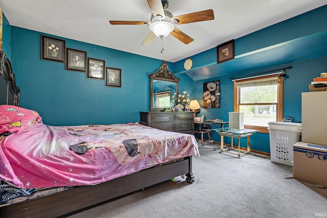 608 Fieldstone Ln, Middlebury, IN 46540 - carpeted bedroom featuring a ceiling fan
