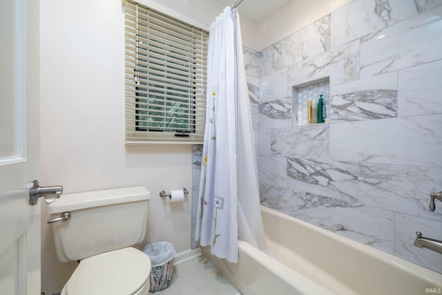 9838 Gulfstream Ct, Fishers, IN 46037 - bathroom with toilet, baseboards, and shower / bath combo