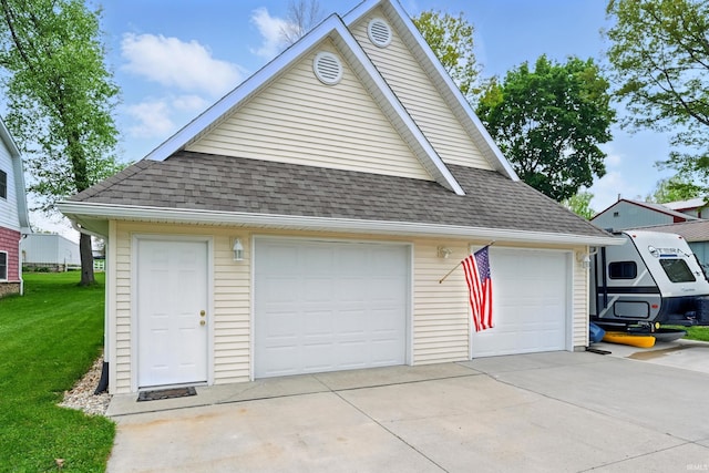 view of detached garage
