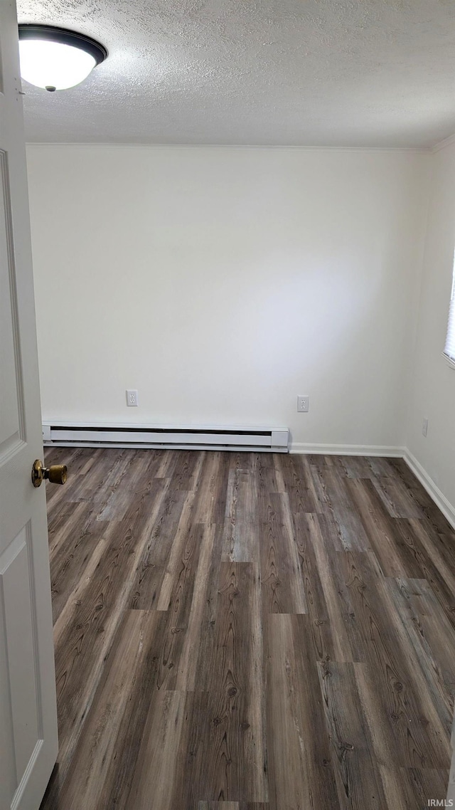 1720 W 10th St, Marion, IN 46953 - unfurnished room featuring wood finished floors and baseboards