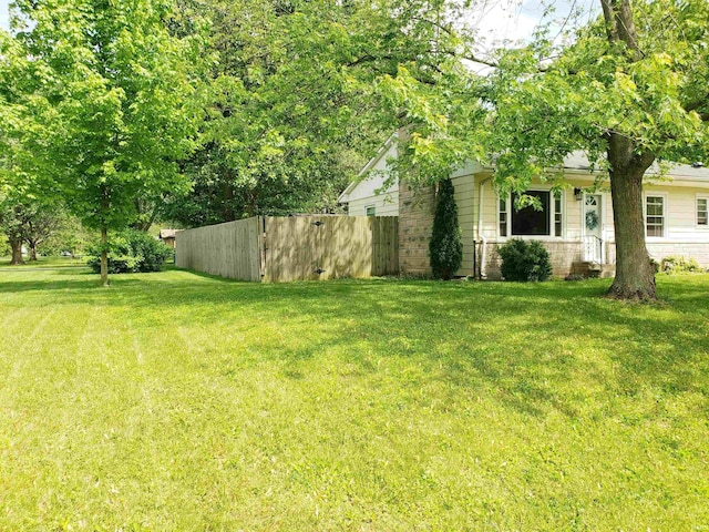 301 Raleigh Rd, Galveston, IN 46932 - view of yard