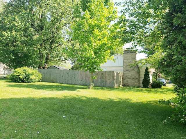 301 Raleigh Rd, Galveston, IN 46932 - view of yard