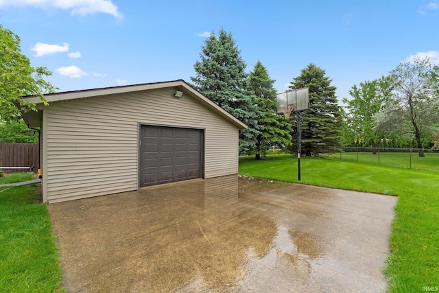 103 Ironwood Ave, Kendallville, IN 46755 - detached garage featuring concrete driveway