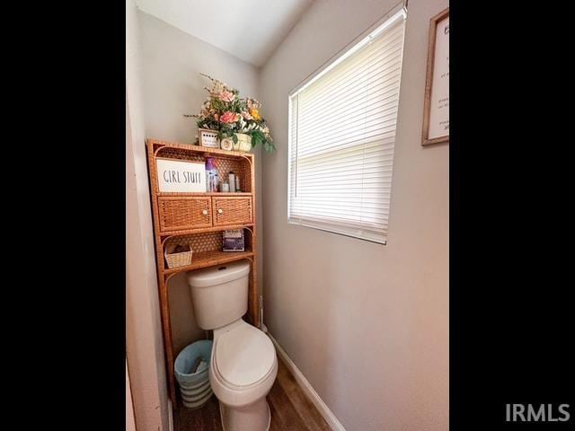 11239 Thomas Dr, Evansville, IN 47712 - bathroom featuring toilet and baseboards