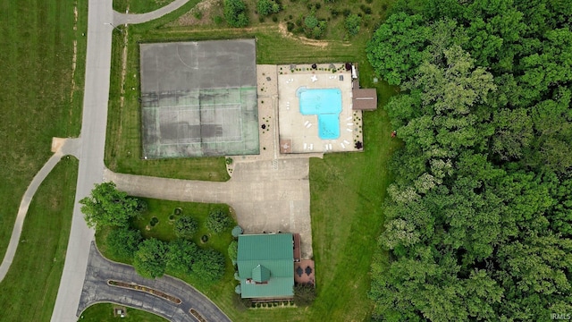 1881 E Eagle Bay Dr, Bloomington, IN 47401 - view of property location featuring a pool area