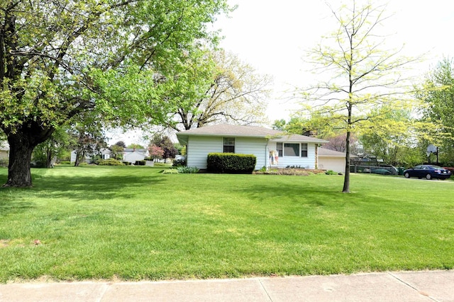 328 N Harding Ave, Mishawaka, IN 46544 - view of front facade featuring a front lawn and a chimney