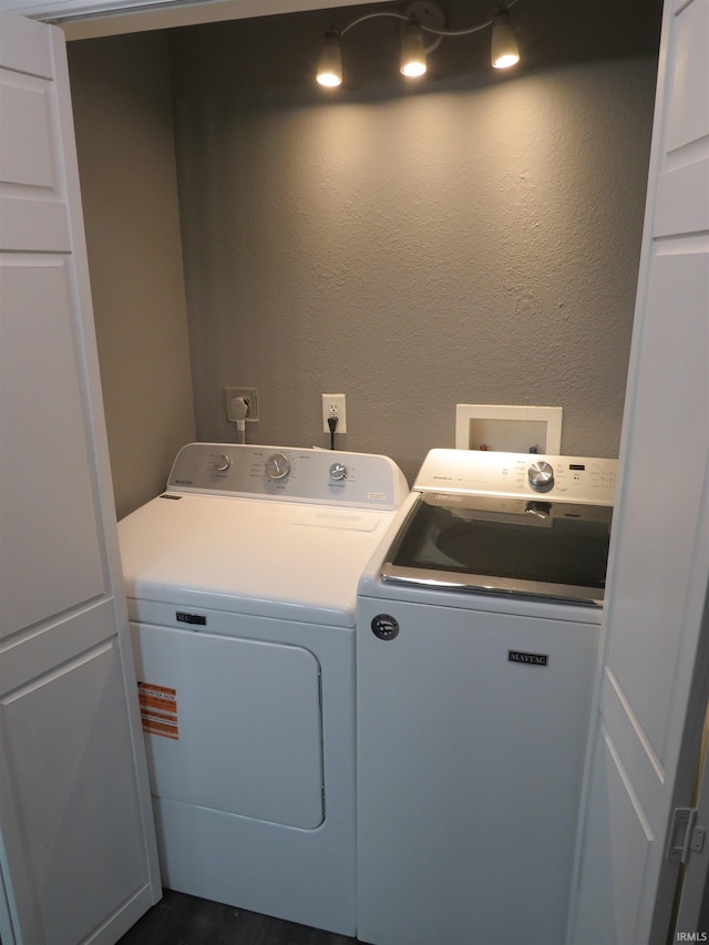 2607 S Airport Rd, Monticello, IN 47960 - laundry area featuring washer and clothes dryer