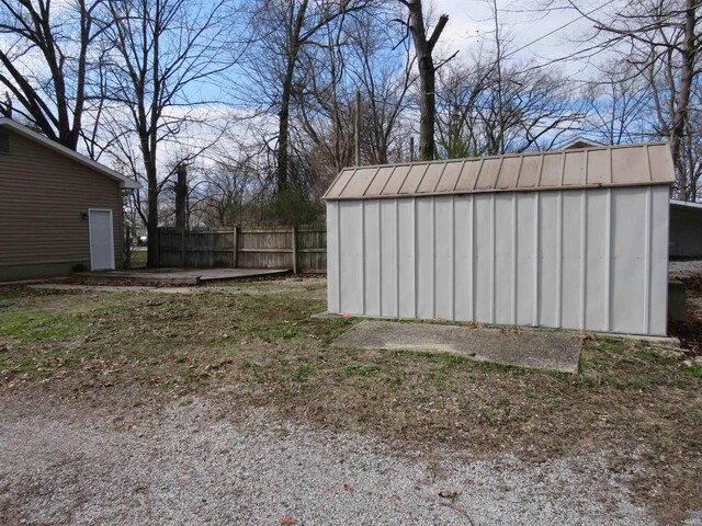 2607 S Airport Rd, Monticello, IN 47960 - view of yard