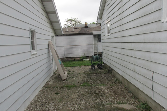 1908 E 18th St, Muncie, IN 47302 - view of yard