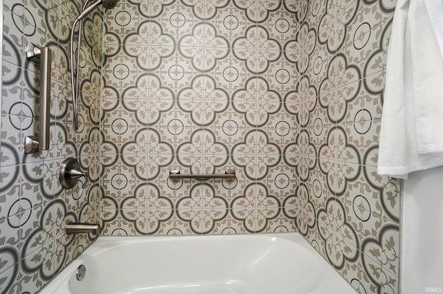 5415 Cranston Ave, Fort Wayne, IN 46835 - bathroom featuring shower / bath combination