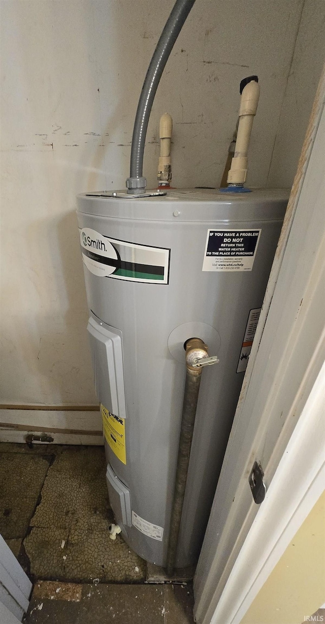 3403 Corbierre Ave, Evansville, IN 47712 - utility room featuring water heater