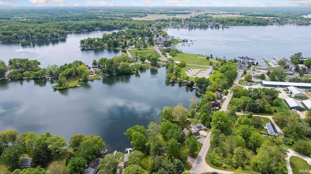 9465 E 1000 N, Syracuse, IN 46567 - aerial overview of property's location featuring a large body of water and a forest
