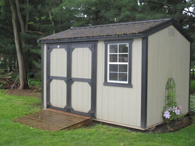 22715 Fair Oaks Ct, Elkhart, IN 46514 - view of shed