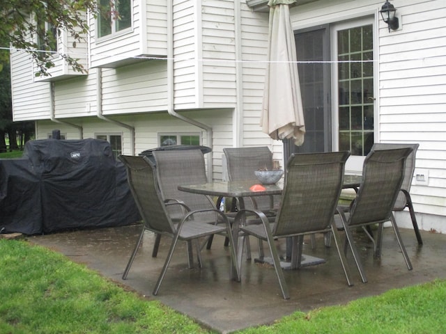22715 Fair Oaks Ct, Elkhart, IN 46514 - view of patio / terrace with outdoor dining area