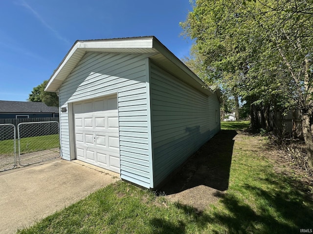 2118 Homewood Ave, Mishawaka, IN 46544 - detached garage with concrete driveway