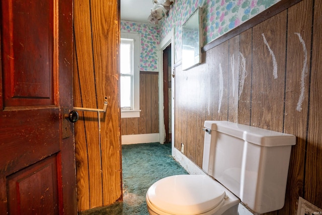 104 S Cowen St, Garrett, IN 46738 - bathroom with wallpapered walls, toilet, and baseboards