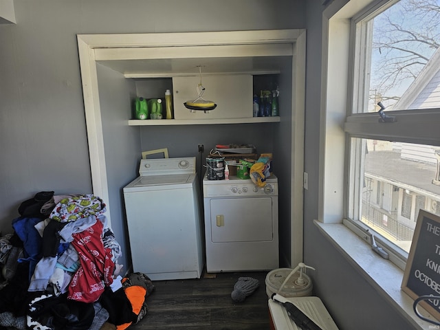 58 E 5th St, Peru, IN 46970 - laundry room featuring washing machine and dryer and wood finished floors