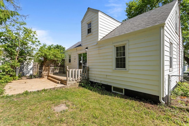 112 W Monroe St, Alexandria, IN 46001 - back of house with a deck and roof with shingles