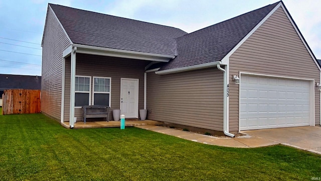 405 Ariel Dr, Kokomo, IN 46901 - view of front facade with a shingled roof