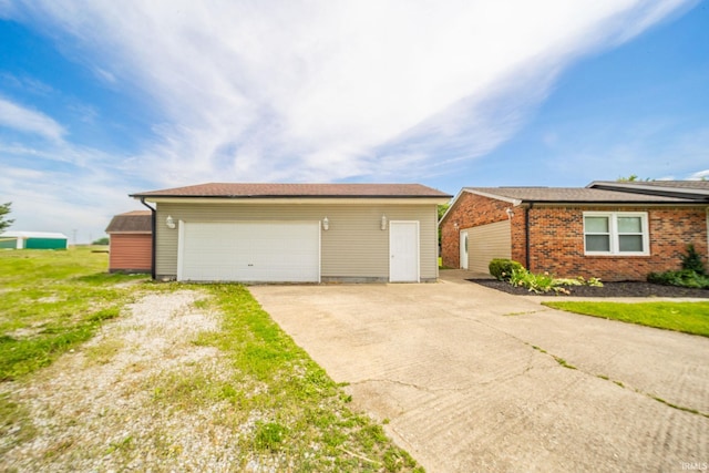 6863 W Jennifer Ct, Greenfield, IN 46140 - view of detached garage