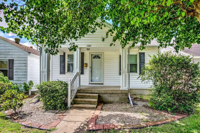 1521 Monroe Ave, Evansville, IN 47714 - view of front facade with covered porch