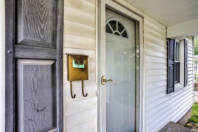 1521 Monroe Ave, Evansville, IN 47714 - view of doorway to property