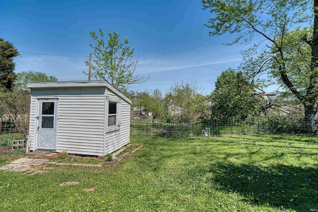 517 W Locust St, Boonville, IN 47601 - view of yard