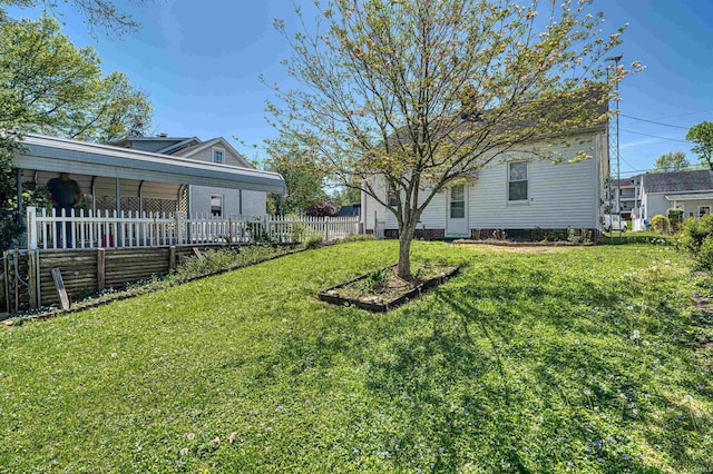 517 W Locust St, Boonville, IN 47601 - view of yard