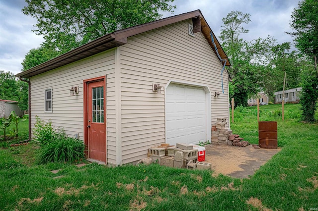210 S E St, Oakland City, IN 47633 - view of detached garage