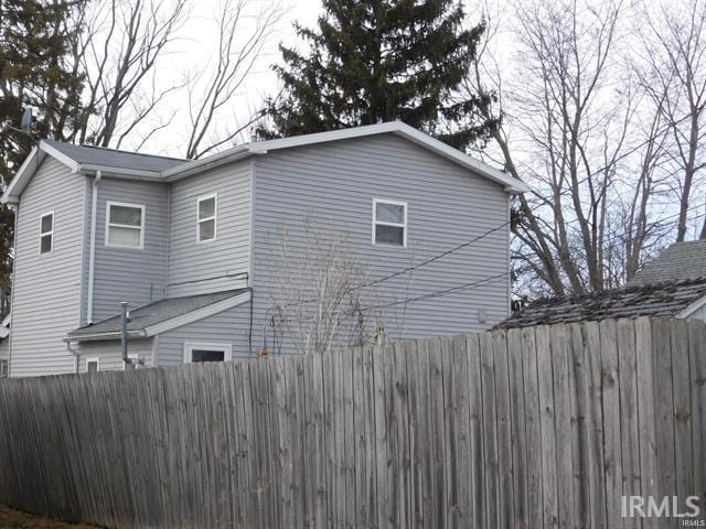 225 N Parker Ave, Albany, IN 47320 - view of side of property