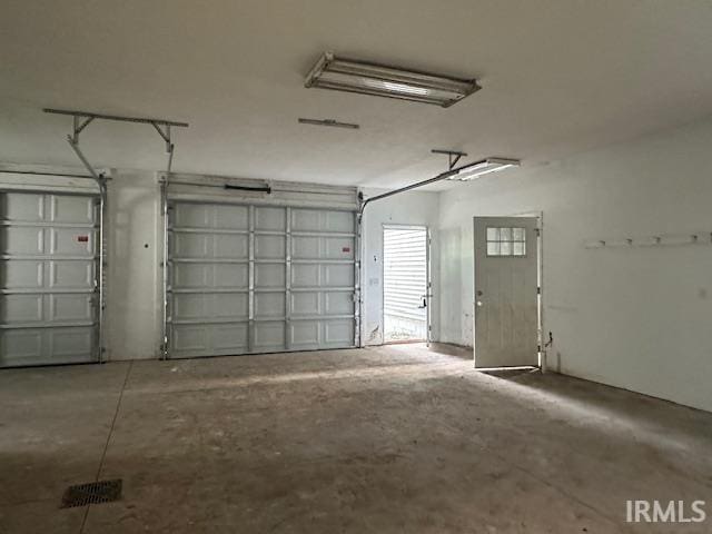401 E Sycamore St, Converse, IN 46919 - view of garage